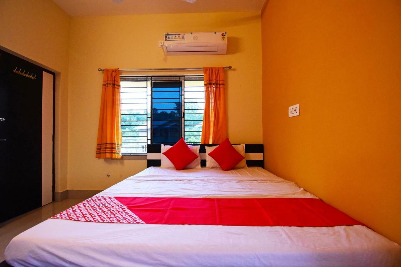 Oyo 43926 Sanchari Atithi Nivas Hotel Bolpur Exterior photo