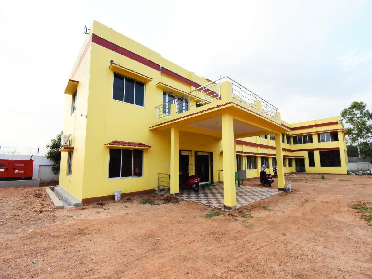 Oyo 43926 Sanchari Atithi Nivas Hotel Bolpur Exterior photo
