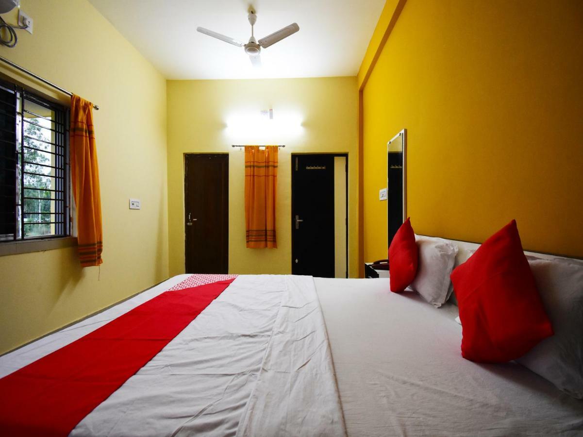 Oyo 43926 Sanchari Atithi Nivas Hotel Bolpur Exterior photo